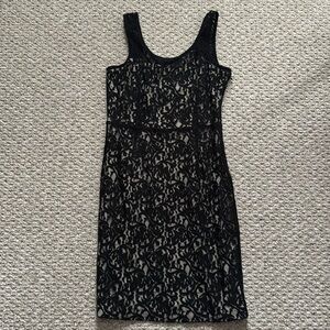 The Limited Event Collection size 2; black lace / stretchy and stunning